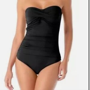Anne Cole Women's Elegant Twist Front Black One-Piece Swimsuit Size XXL
